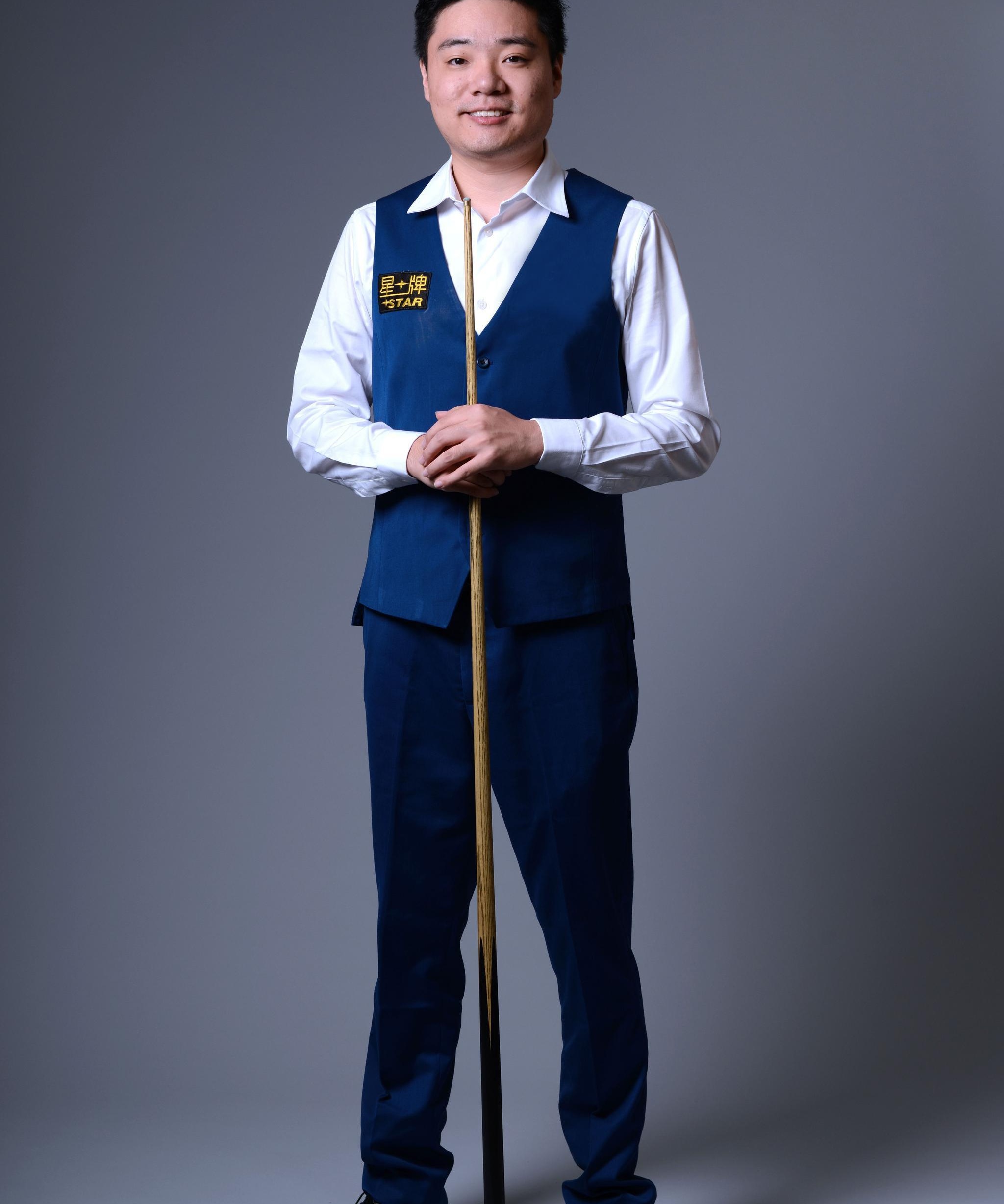 他不是传统 他不是传统