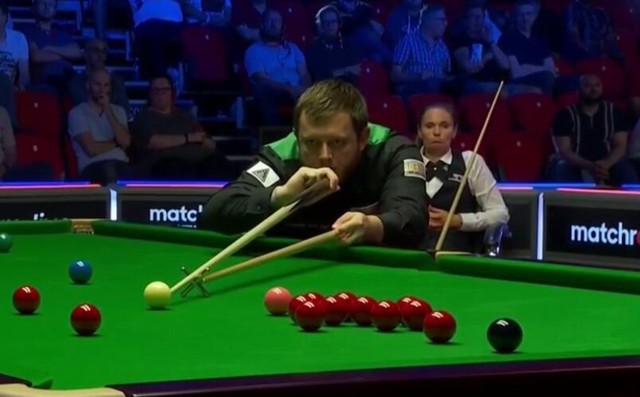 位观众与支 位观众与支