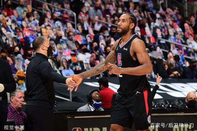 带伤出战 带伤出战